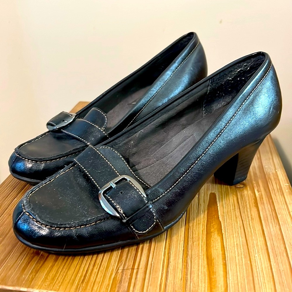 Naturalized Women’s Size Black Casual Heels.